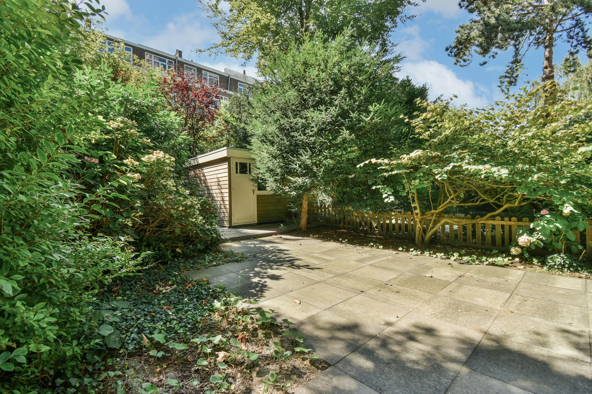 Simple patio with vegetation inside